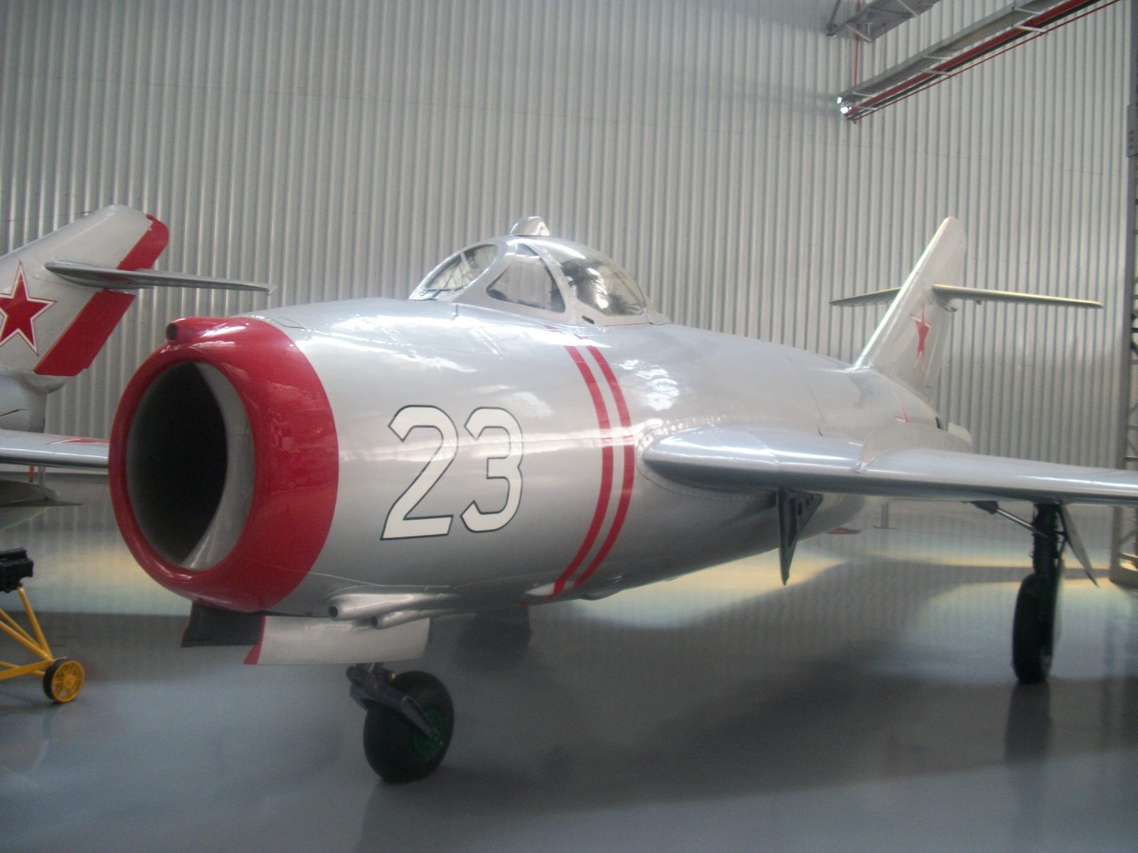 Caça MiG-15 em exibição no Museu Asas de um Sonho (São Carlos, SP)